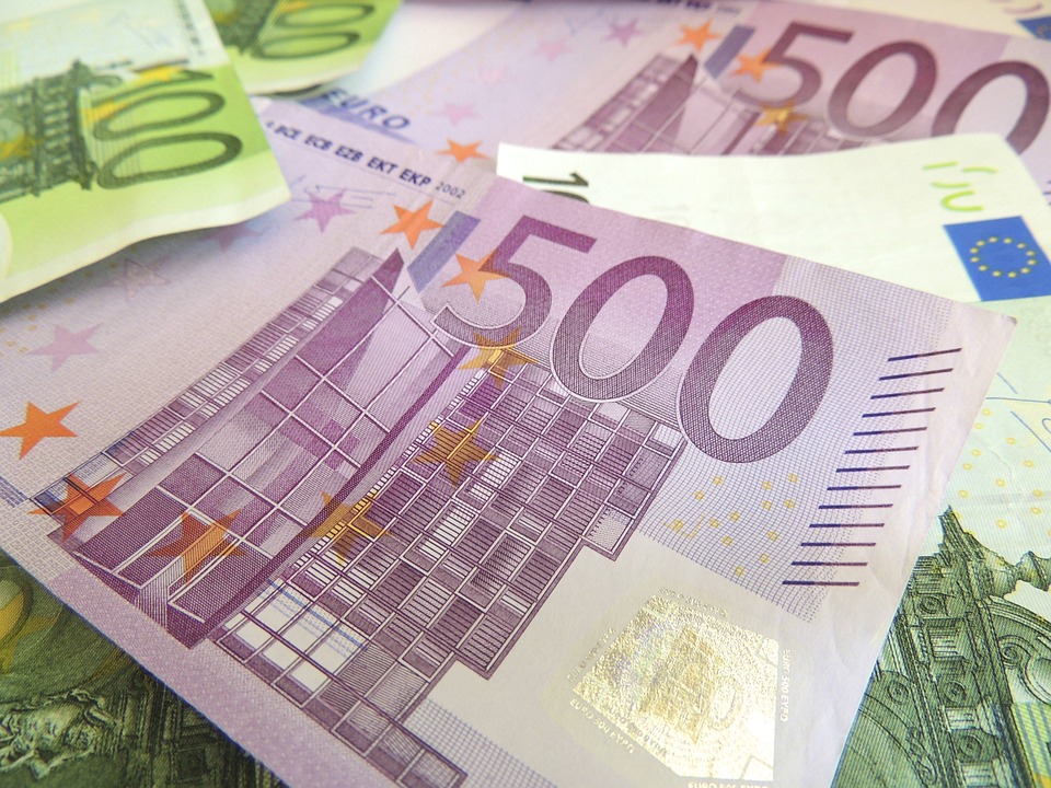 stovky eur